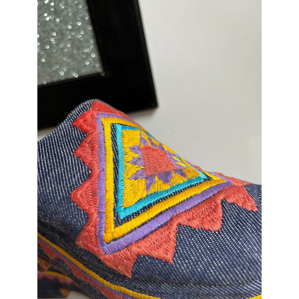 Vintage 60s Platform Mule Heels | Embroidered Denim Peep Toe | Mod Folk | Size 6 - Picture 3 of 10